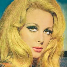 Filiz Akın