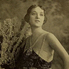 Aimee Dalmores