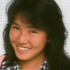 Yumi Ezaki