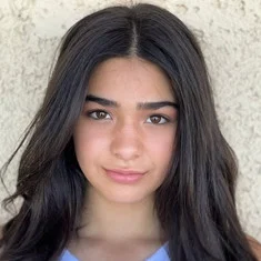 Alexandra Bull