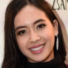 Elvira Devinamira