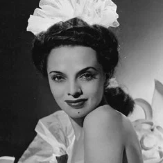 Dora Luz