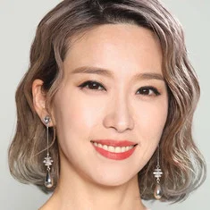 Elaine Yiu