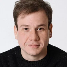 Павел Комаров