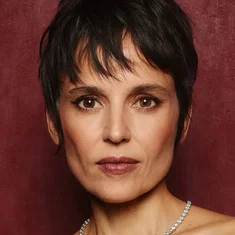 Елена Анайя