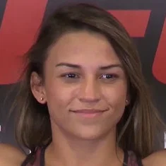 Monique Adriane Azevedo