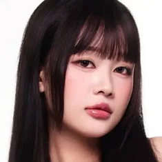 Thuý Ang