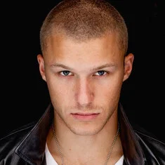 Скайлер Максон