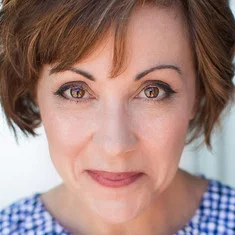 Laura Buckles