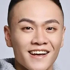 Ши Чэнь Вэй