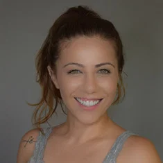 Aline Carválho