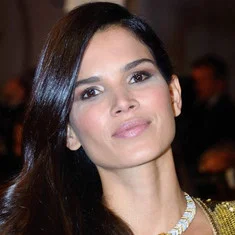 Raica Oliveira