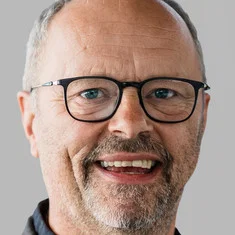 Robert Llewellyn