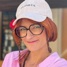 Mia Lourenço