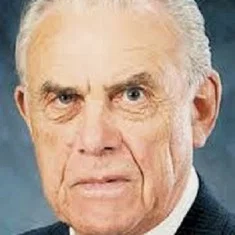 Steindór Hjörleifsson