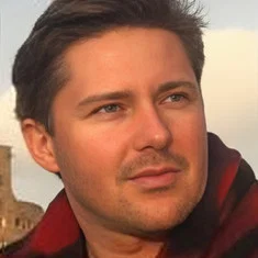 Евгений Иванов
