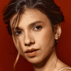 Júlia Portes