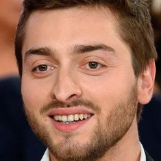 Simon Larvaron
