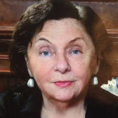Паола Волкова