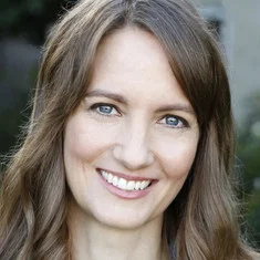 Lisa Renée