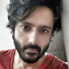 Dhruv Bhandari