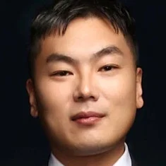 Yunyi Zhu