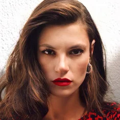 Yüsra Geyik