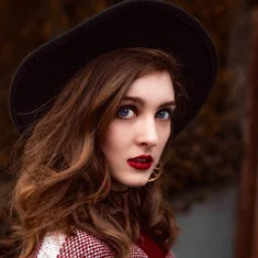 Emily Aron