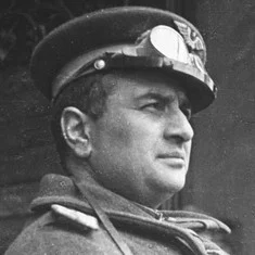 Лев Сааков
