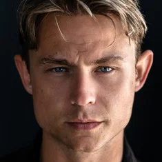 Dennis Mojen