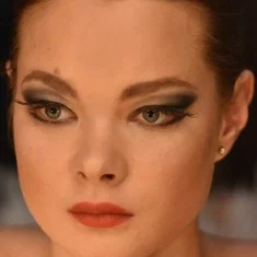 Анна Исаева