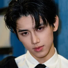 Gu Yⅰhang