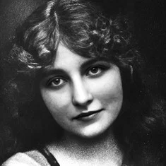 Isabel Lamon