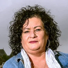 Caroline van der Plas