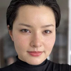 Ayumi Roux