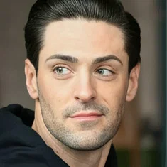 Aaron Noble