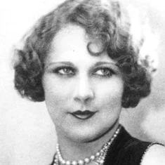 Louise Lovely