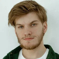 Андрей Максимов