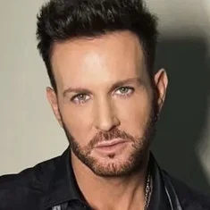 Axel Fernando