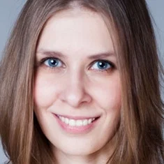Юля Шарова