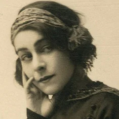 Алла Назимова