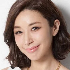 Sarina Suzuki