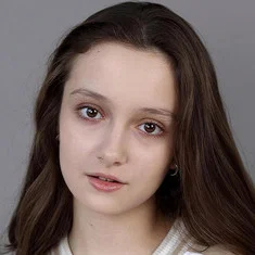 Полина Ватага