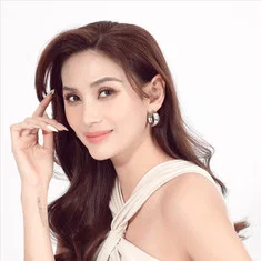 Võ Hoàng Yến