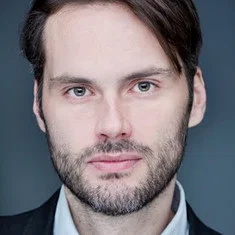 Roberto Hoyas