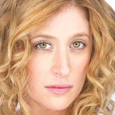Caissie Levy