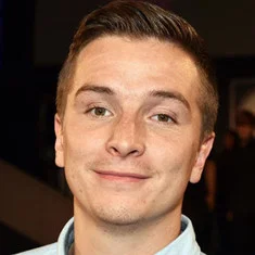 Aaron Troschke