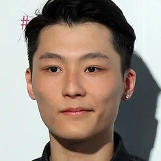 Chris Kwan-Yiu Tong
