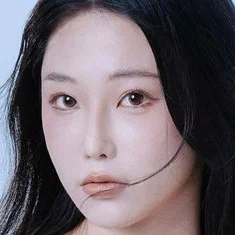 王若冰