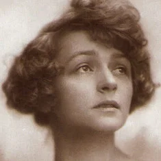 Lya Mara